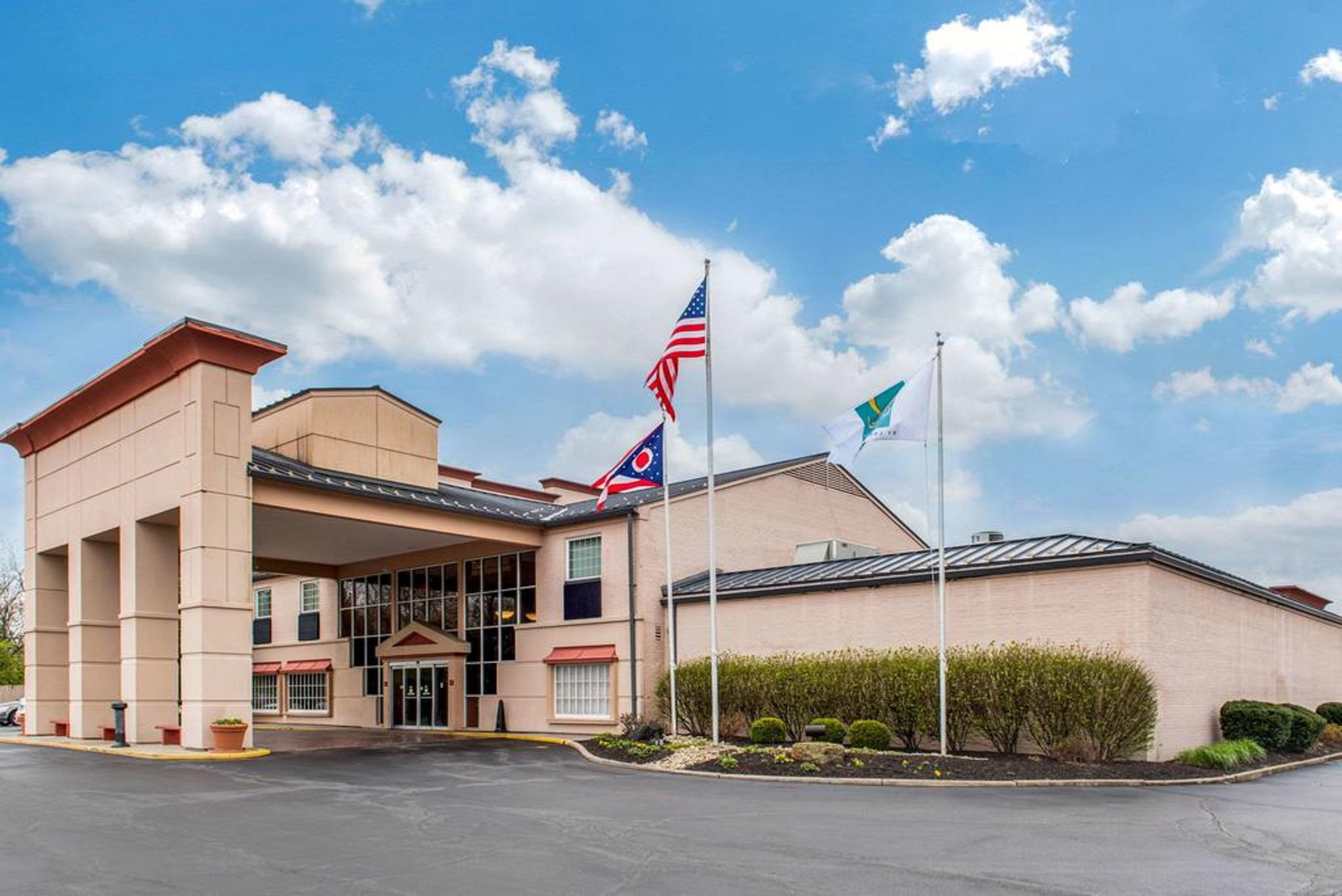 Quality Hotel Conference Center Cincinnati Блу Аш Екстериор снимка