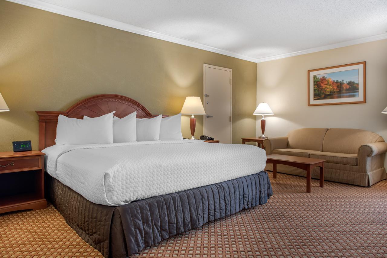 Quality Hotel Conference Center Cincinnati Блу Аш Екстериор снимка