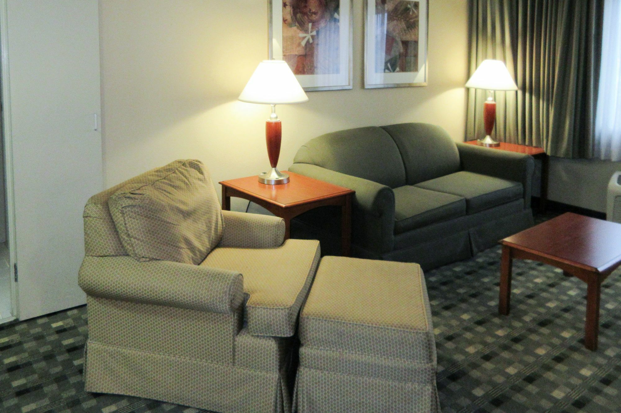 Quality Hotel Conference Center Cincinnati Блу Аш Екстериор снимка
